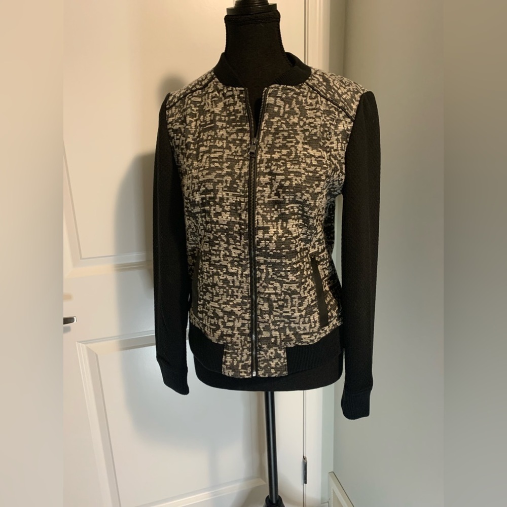 Banana Republic ladies light jacket in size S - Picture 3 of 12